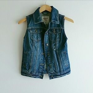 Mossimo Supply Co Distressed Denim Vest Size XS